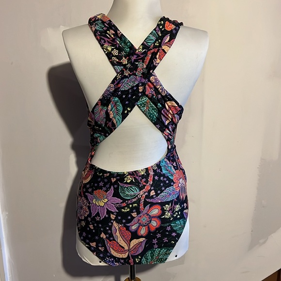 Allihop one piece bathing suit from anthropologie - Picture 2 of 5